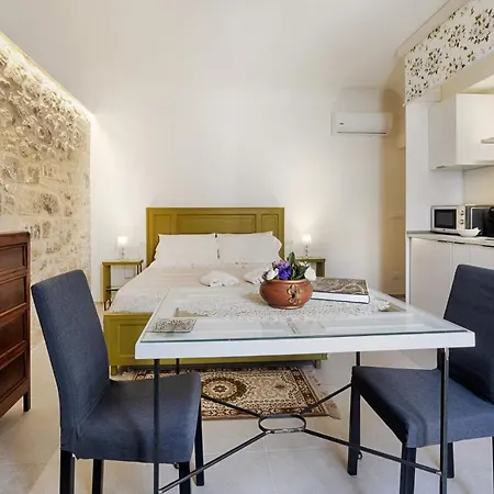 Guest house Hyblaliferooms *