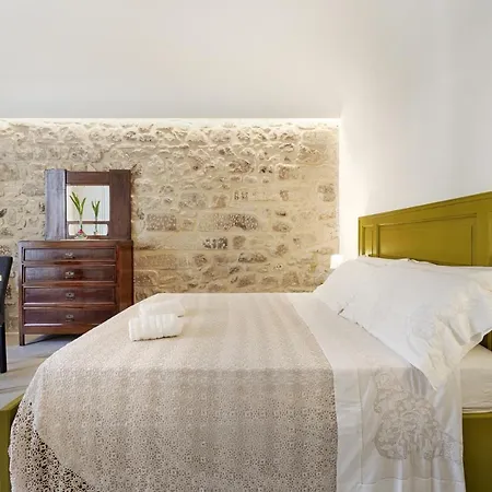 Guest house Hyblaliferooms *